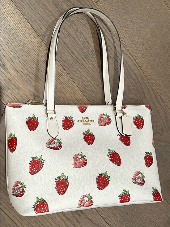 Coach Handbags - NWT Coach Cream Leather Tote with Strawberry Print